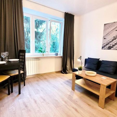 Great Life - Apartment Next To Metro Station 바르샤바 외부 사진