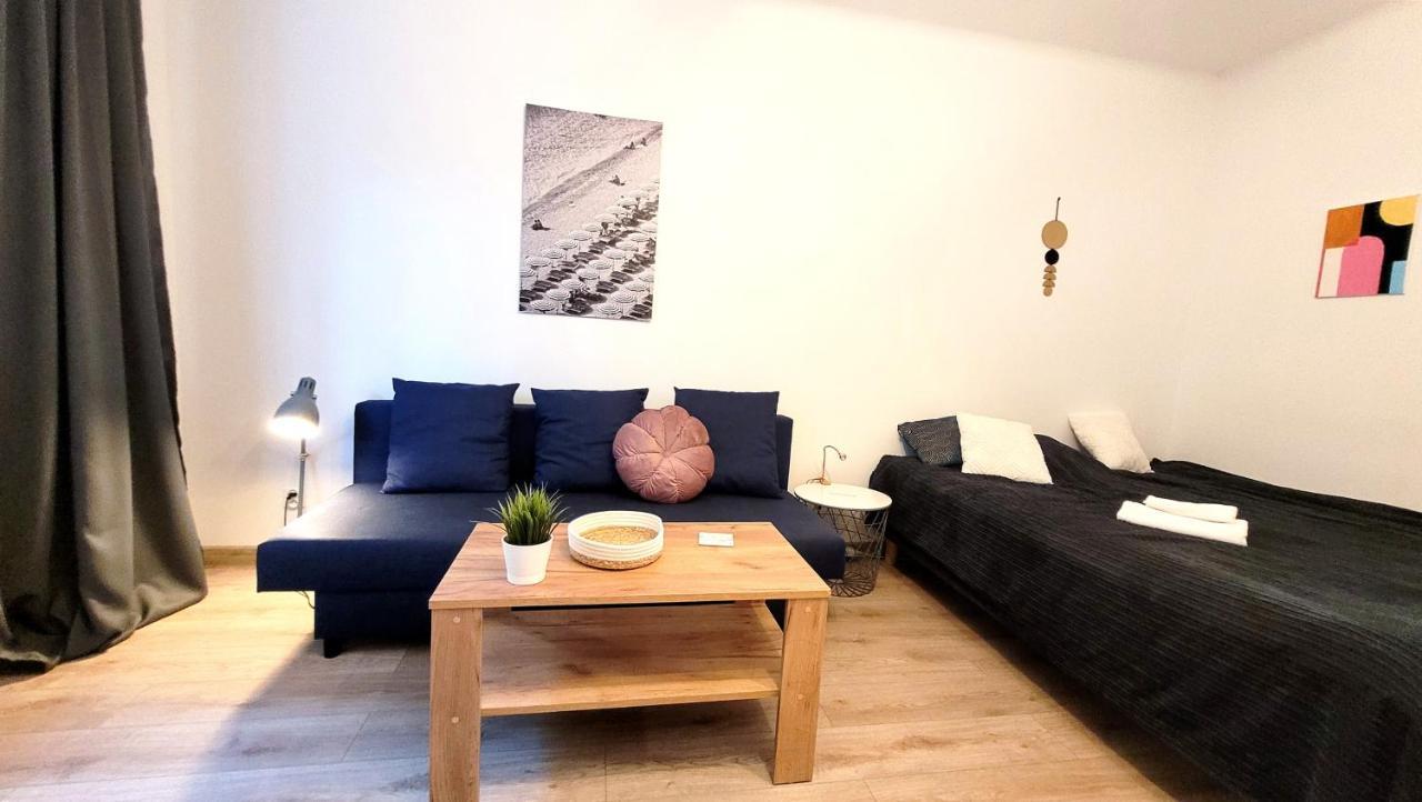 Great Life - Apartment Next To Metro Station 바르샤바 외부 사진